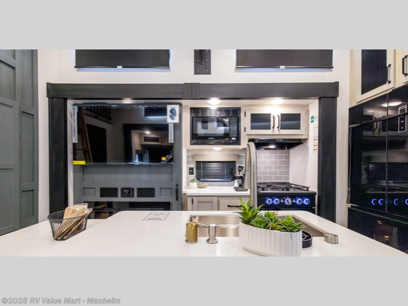 2026 Puma Vista 421LFT by Forest River from RV Value Mart - Manheim in Manheim, Pennsylvania