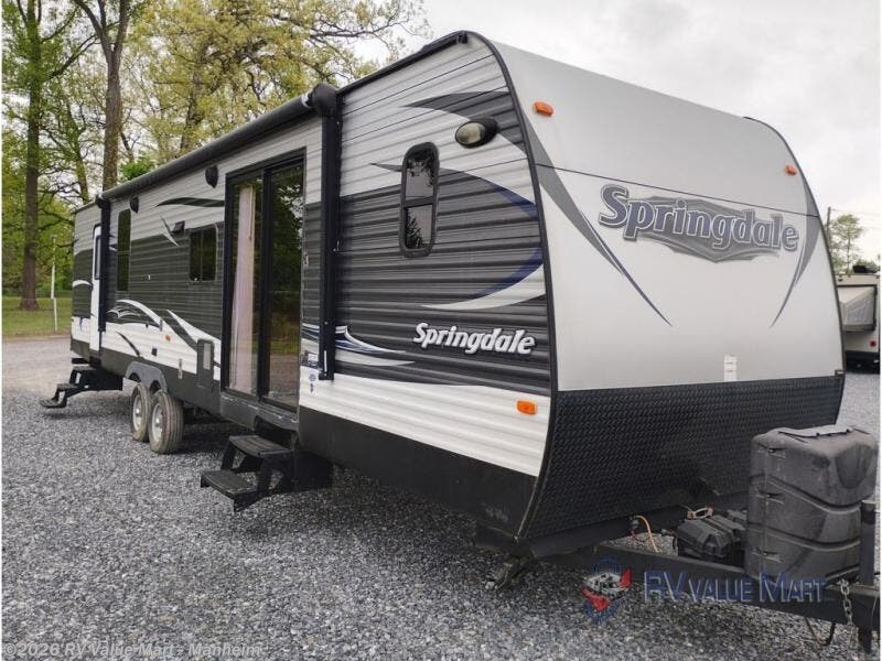2017 Keystone Springdale 38FL - Used Travel Trailer For Sale by RV Value Mart - Manheim in Manheim, Pennsylvania features Slideout
