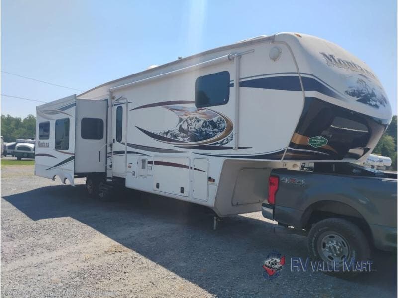 2012 Keystone Montana 3700 RL - Used Travel Trailer For Sale by RV Value Mart - Manheim in Manheim, Pennsylvania