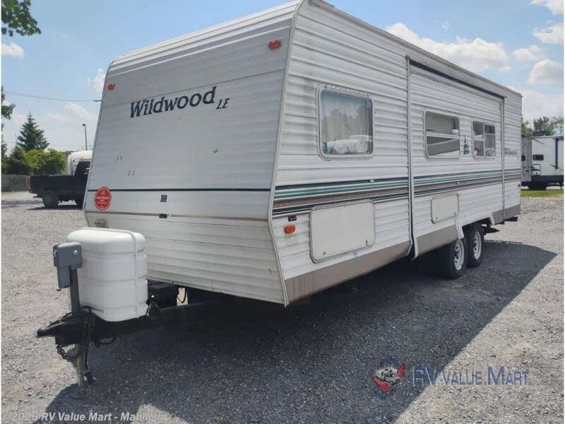 Used 2002 Forest River Wildwood 26 BHSS available in Manheim, Pennsylvania