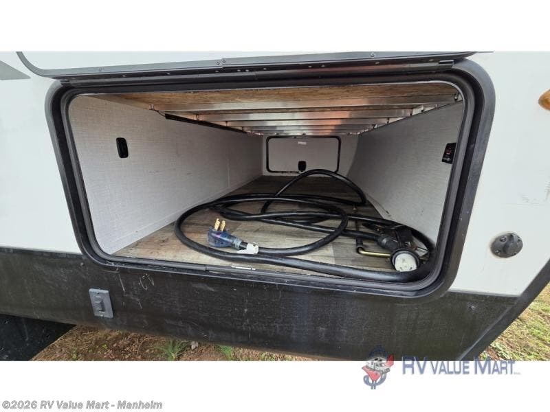 2023 Light 3215BH by Coleman from RV Value Mart - Manheim in Manheim, Pennsylvania