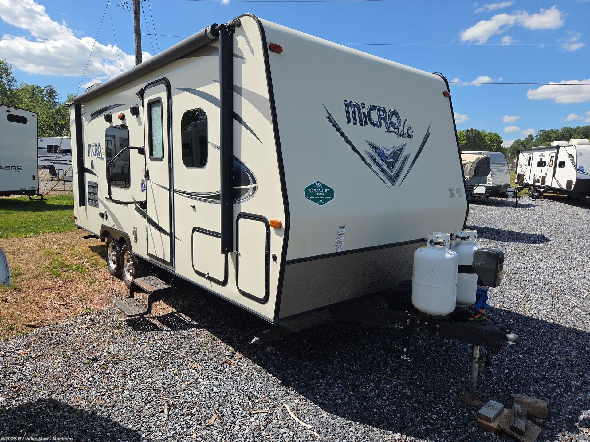 2017 Forest River Flagstaff Micro Lite 23LB - Used Travel Trailer For Sale by RV Value Mart - Manheim in Manheim, Pennsylvania
