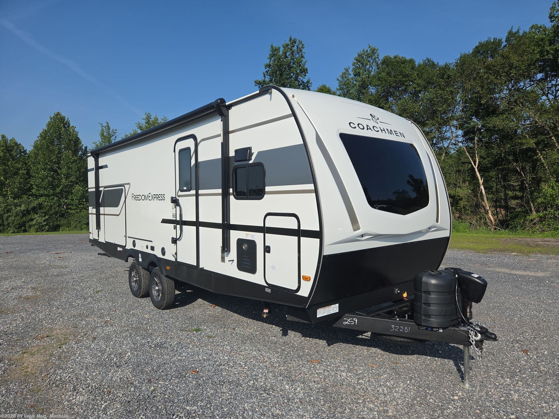 2027 Coachmen Freedom Express Ultra Lite 259FKDS - New Travel Trailer For Sale by RV Value Mart - Manheim in Manheim, Pennsylvania