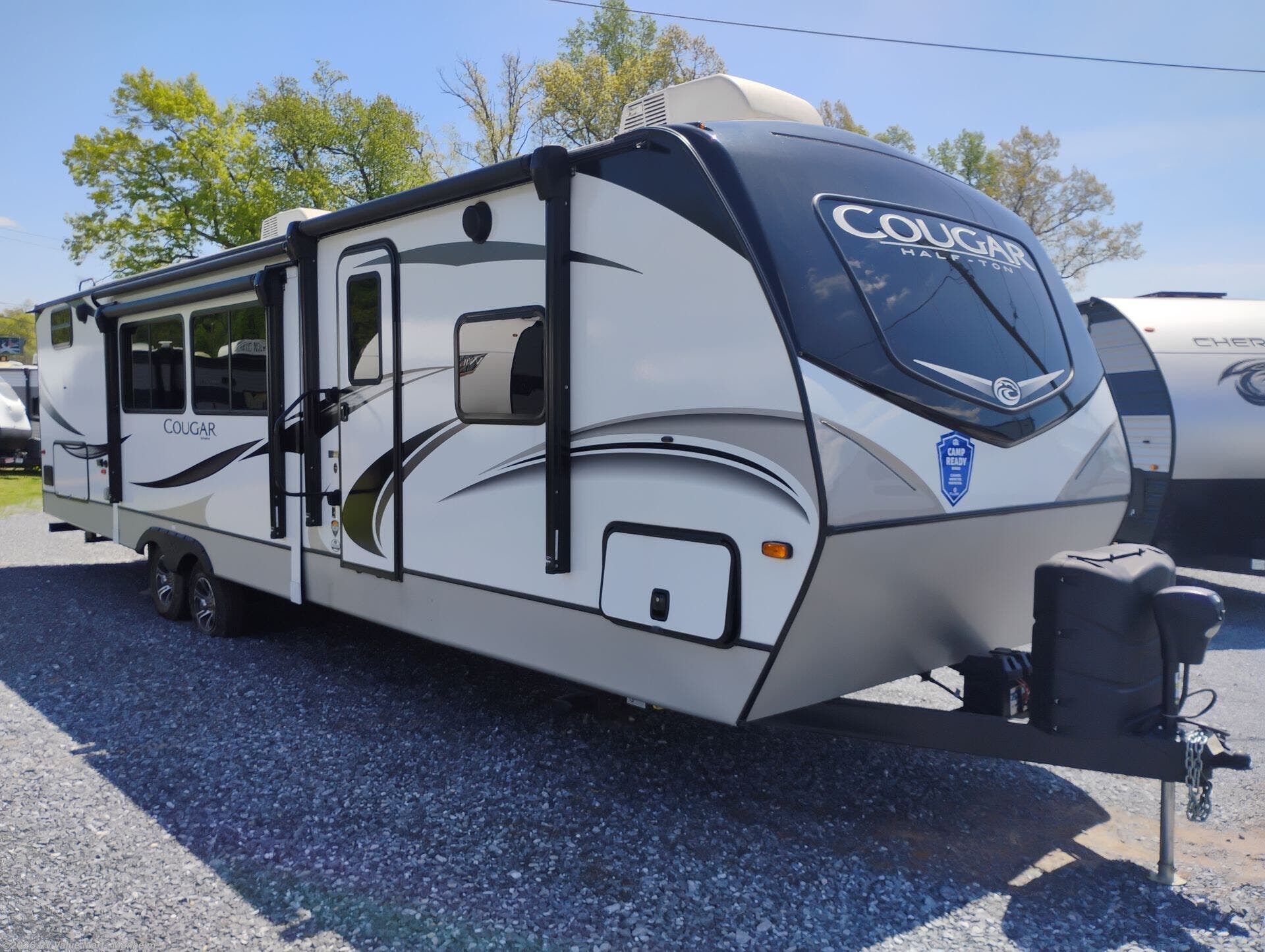 2021 Keystone Cougar 34TSB - Used Travel Trailer For Sale by RV Value Mart - Manheim in Manheim, Pennsylvania