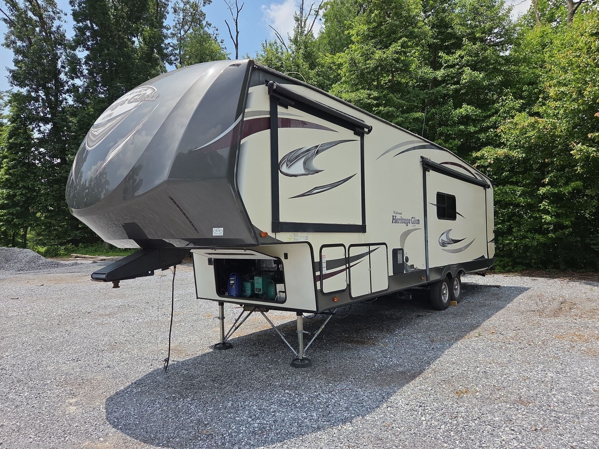 Used 2016 Forest River Wildwood Heritage Glen 346RK available in Manheim, Pennsylvania