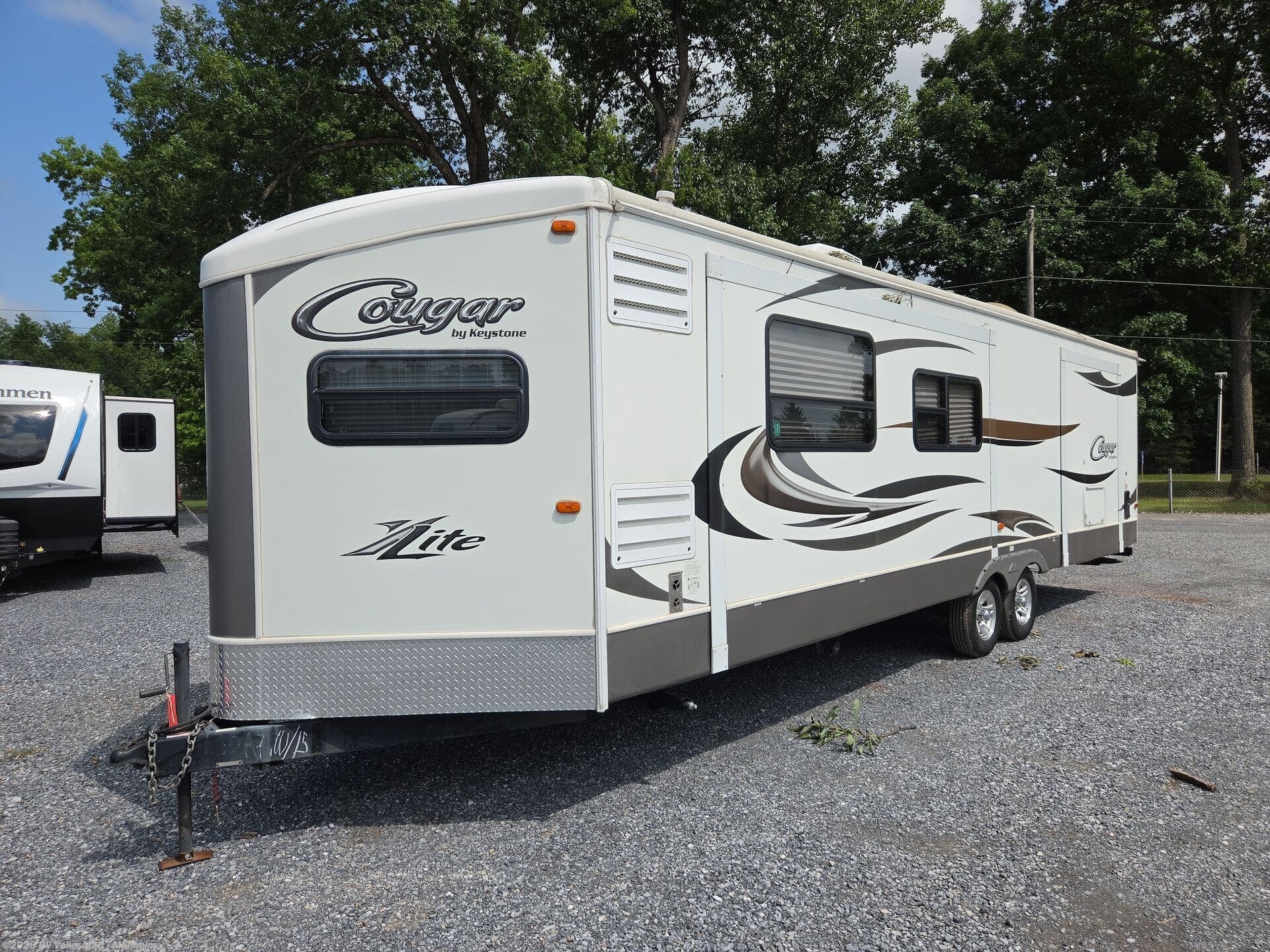 Used 2014 Keystone Cougar X-Lite Series 30FKV available in Manheim, Pennsylvania