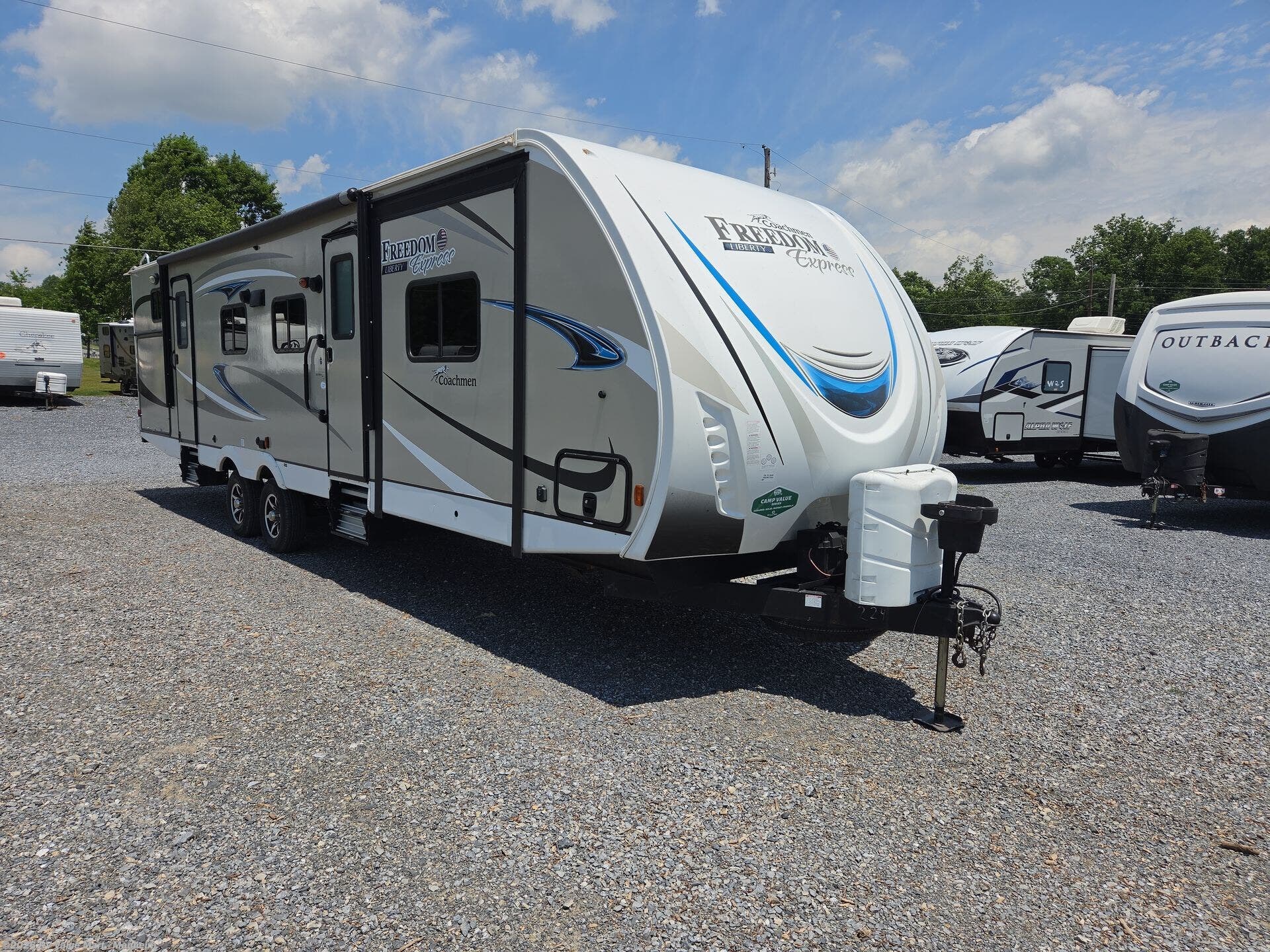 2019 Coachmen Freedom Express Liberty 321FEDS - Used Travel Trailer For Sale by RV Value Mart - Manheim in Manheim, Pennsylvania