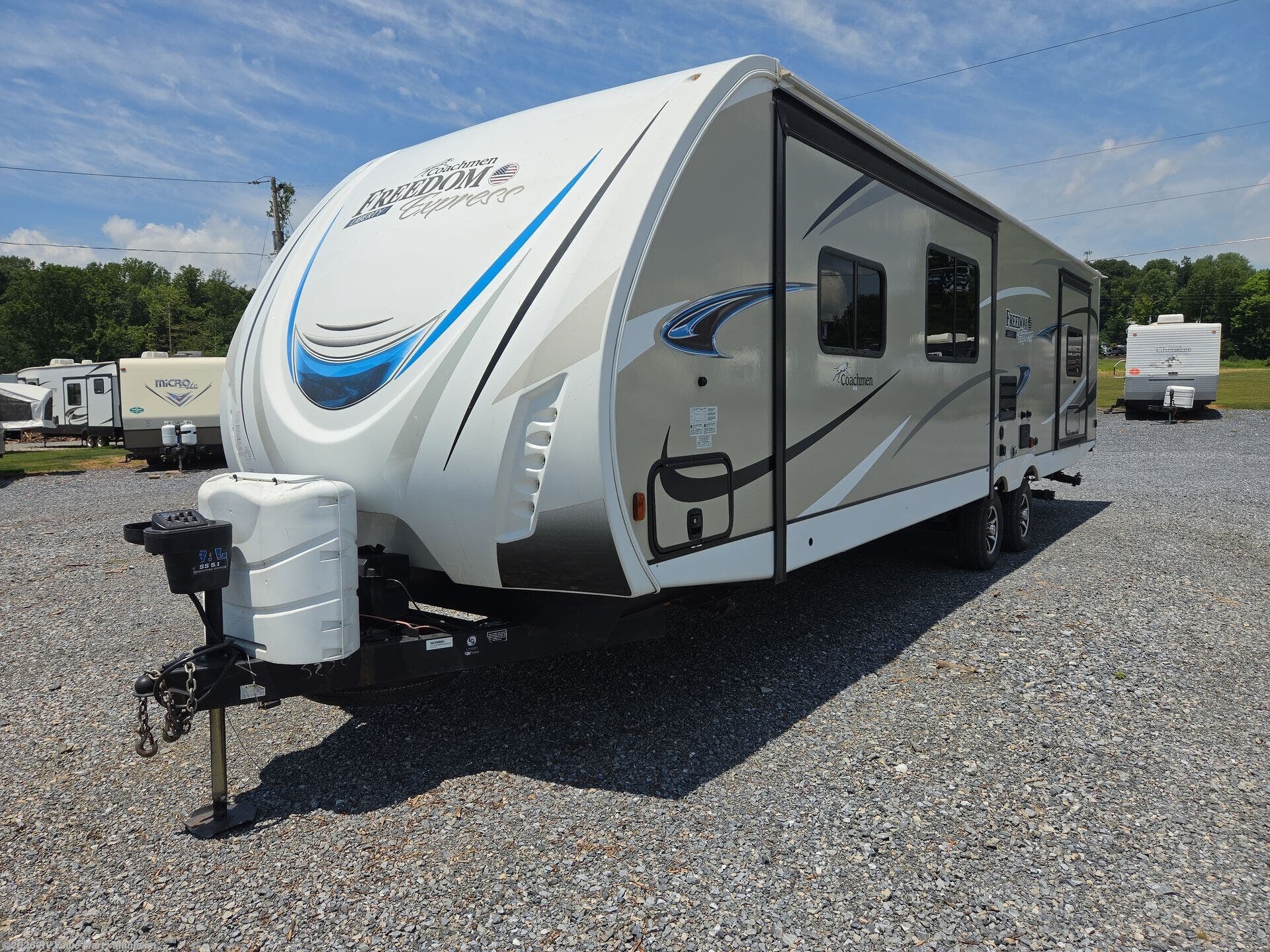Used 2019 Coachmen Freedom Express Liberty 321FEDS available in Manheim, Pennsylvania