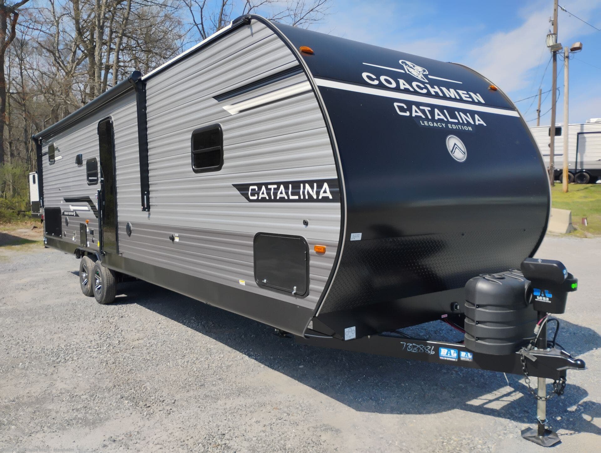 2026 Coachmen Catalina Legacy Edition 293TQBSCK - New Travel Trailer For Sale by RV Value Mart - Manheim in Manheim, Pennsylvania
