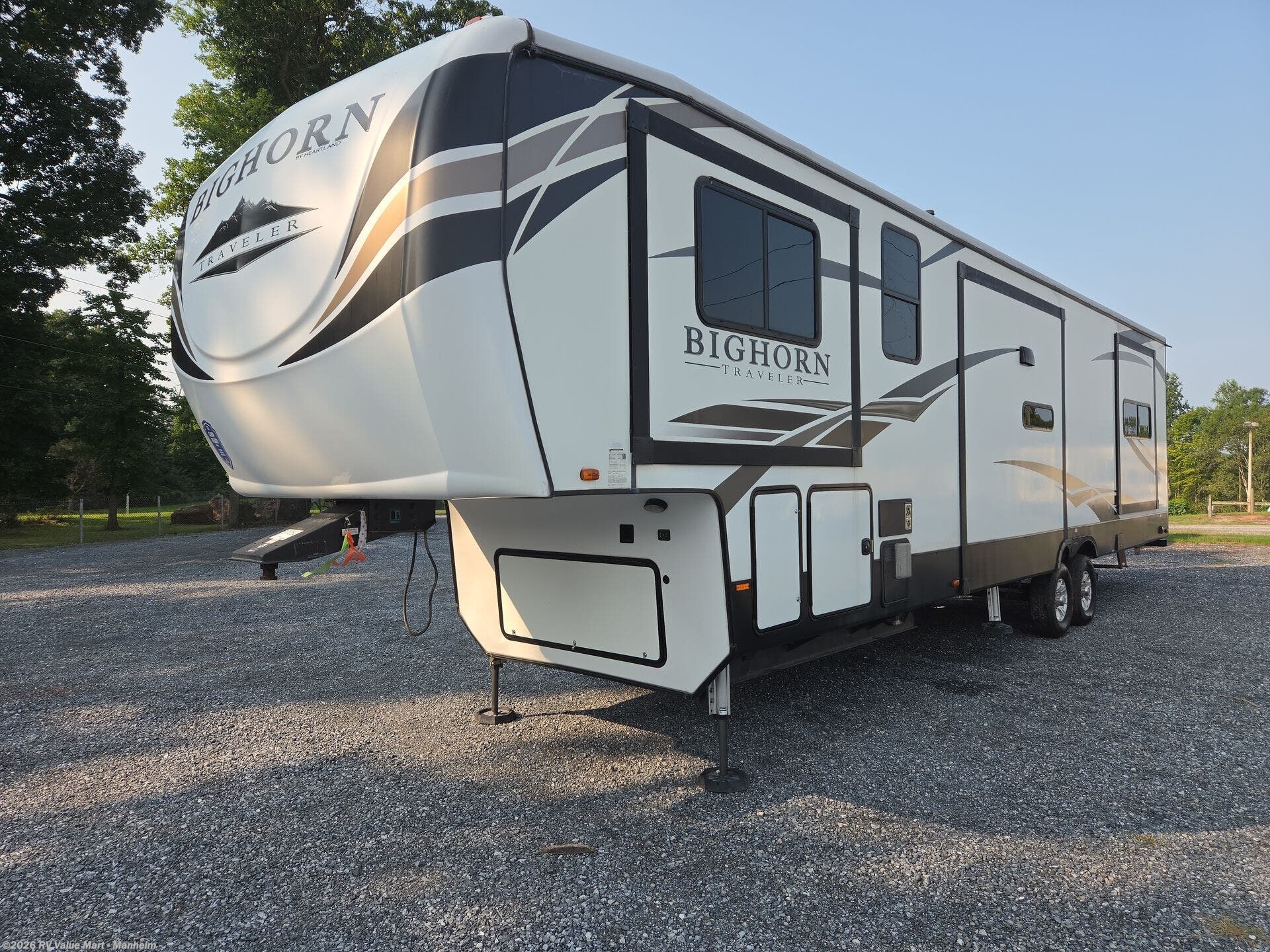 Used 2019 Heartland Bighorn 39FL available in Manheim, Pennsylvania