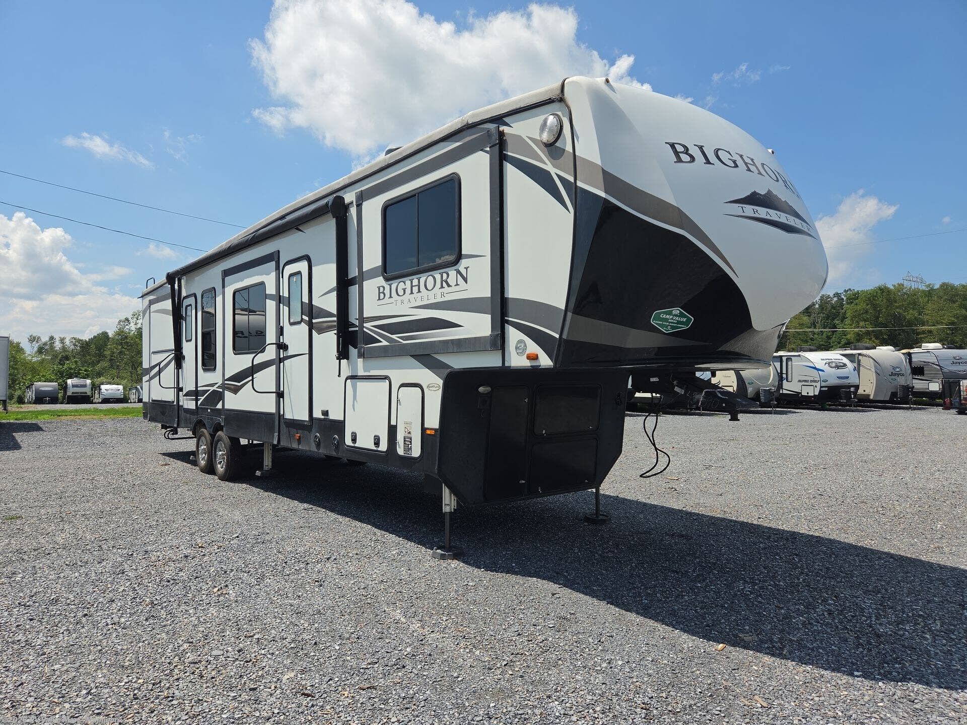 2021 Heartland Bighorn Traveler 38FL - Used Fifth Wheel For Sale by RV Value Mart - Manheim in Manheim, Pennsylvania