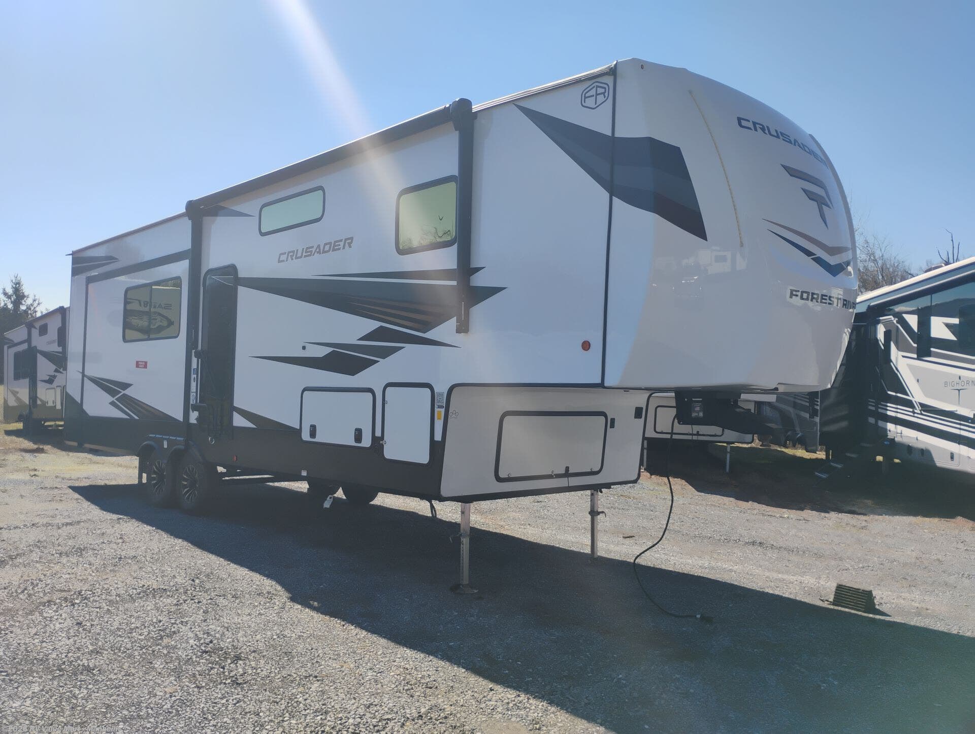2026 Prime Time Crusader KING33 - New Fifth Wheel For Sale by RV Value Mart - Manheim in Manheim, Pennsylvania