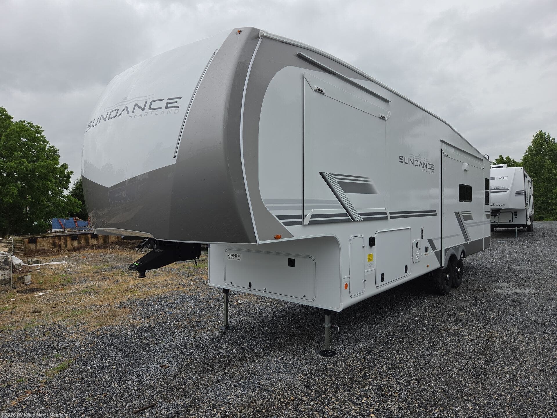 New 2027 Heartland Sundance 32RLBS available in Manheim, Pennsylvania
