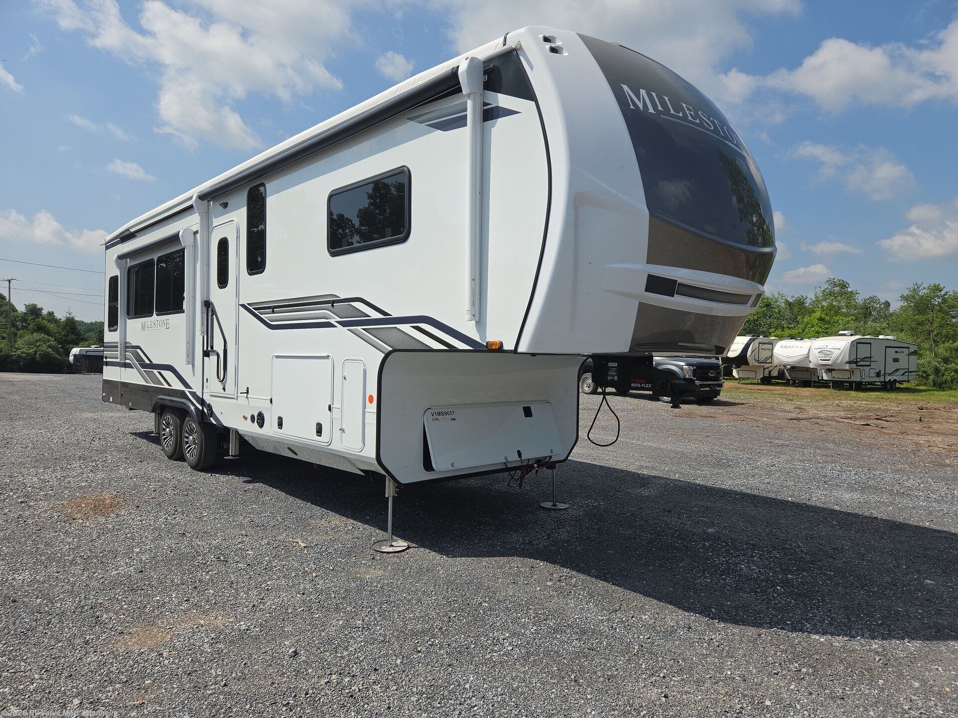2027 Heartland Milestone 31RL - New Fifth Wheel For Sale by RV Value Mart - Manheim in Manheim, Pennsylvania