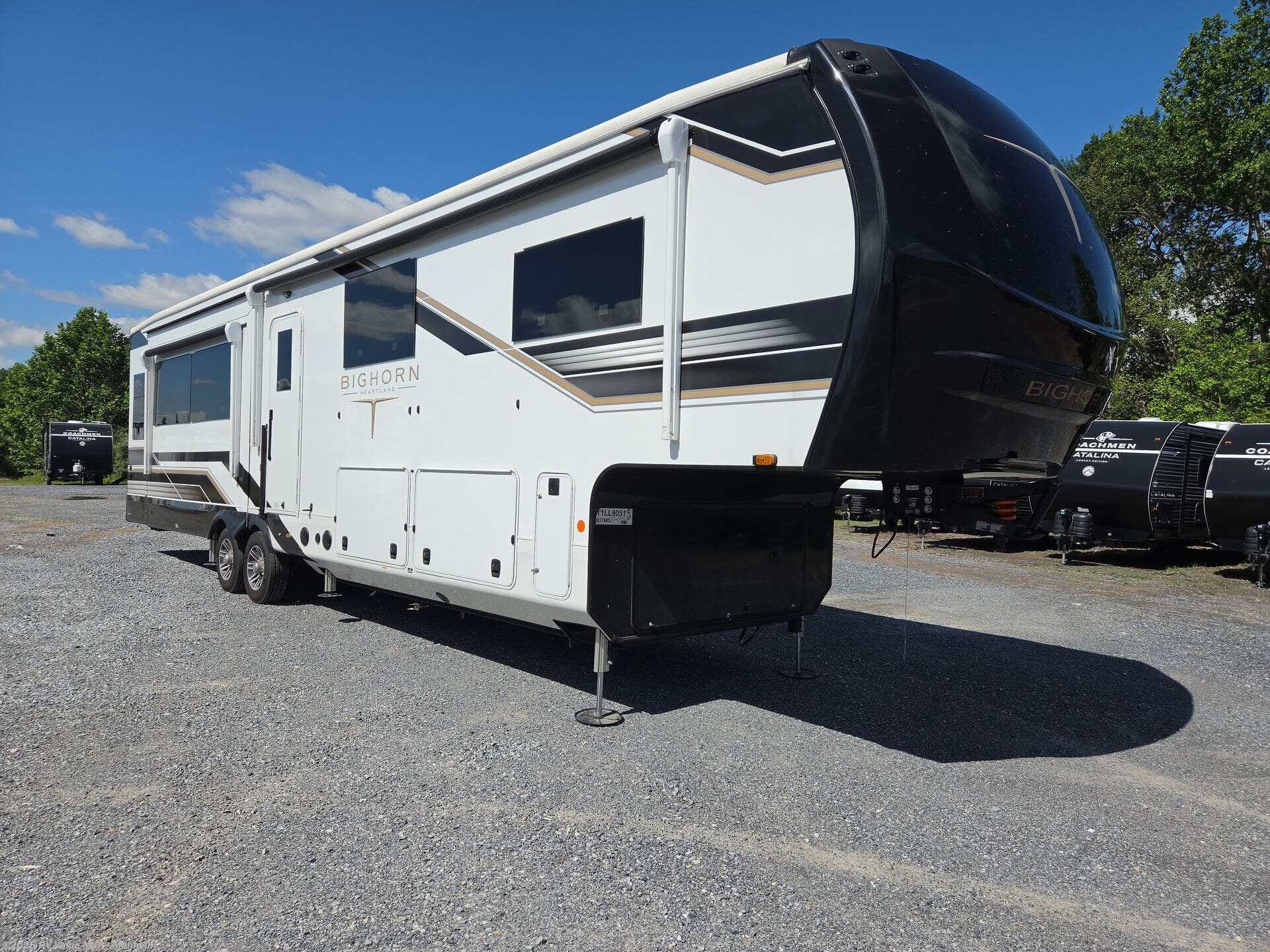 2026 Heartland Bighorn 37MD - New Fifth Wheel For Sale by RV Value Mart - Manheim in Manheim, Pennsylvania