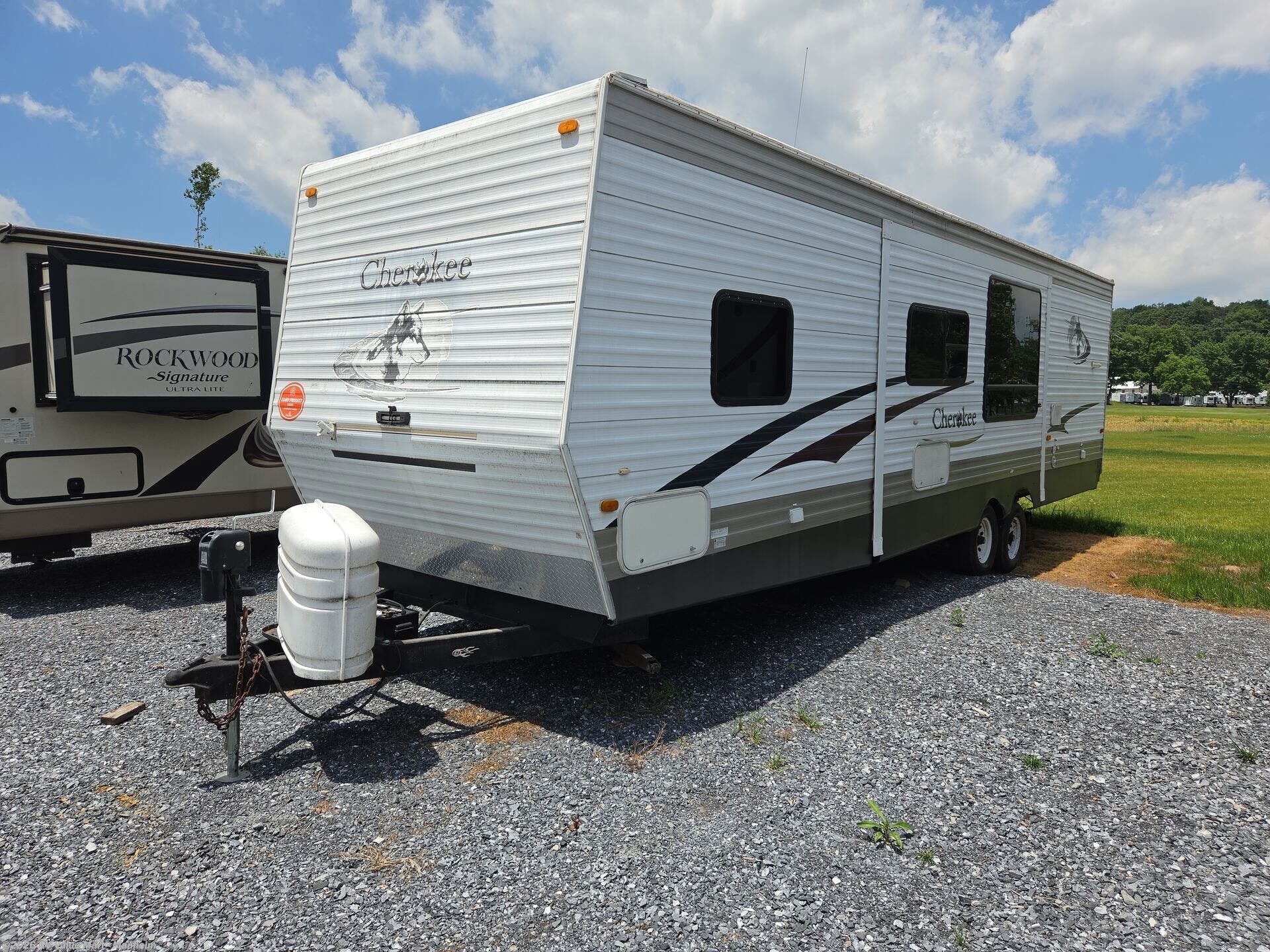 Used 2007 Forest River Cherokee 32B available in Manheim, Pennsylvania
