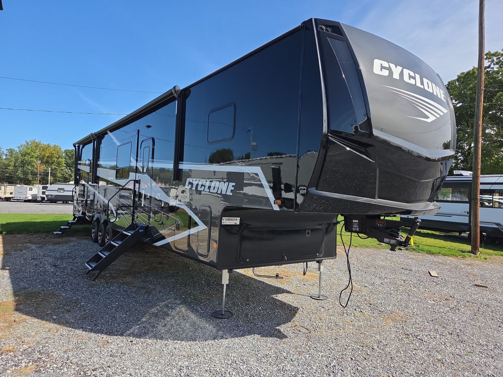 2027 Cyclone 3913 by Heartland from RV Value Mart - Manheim in Manheim, Pennsylvania