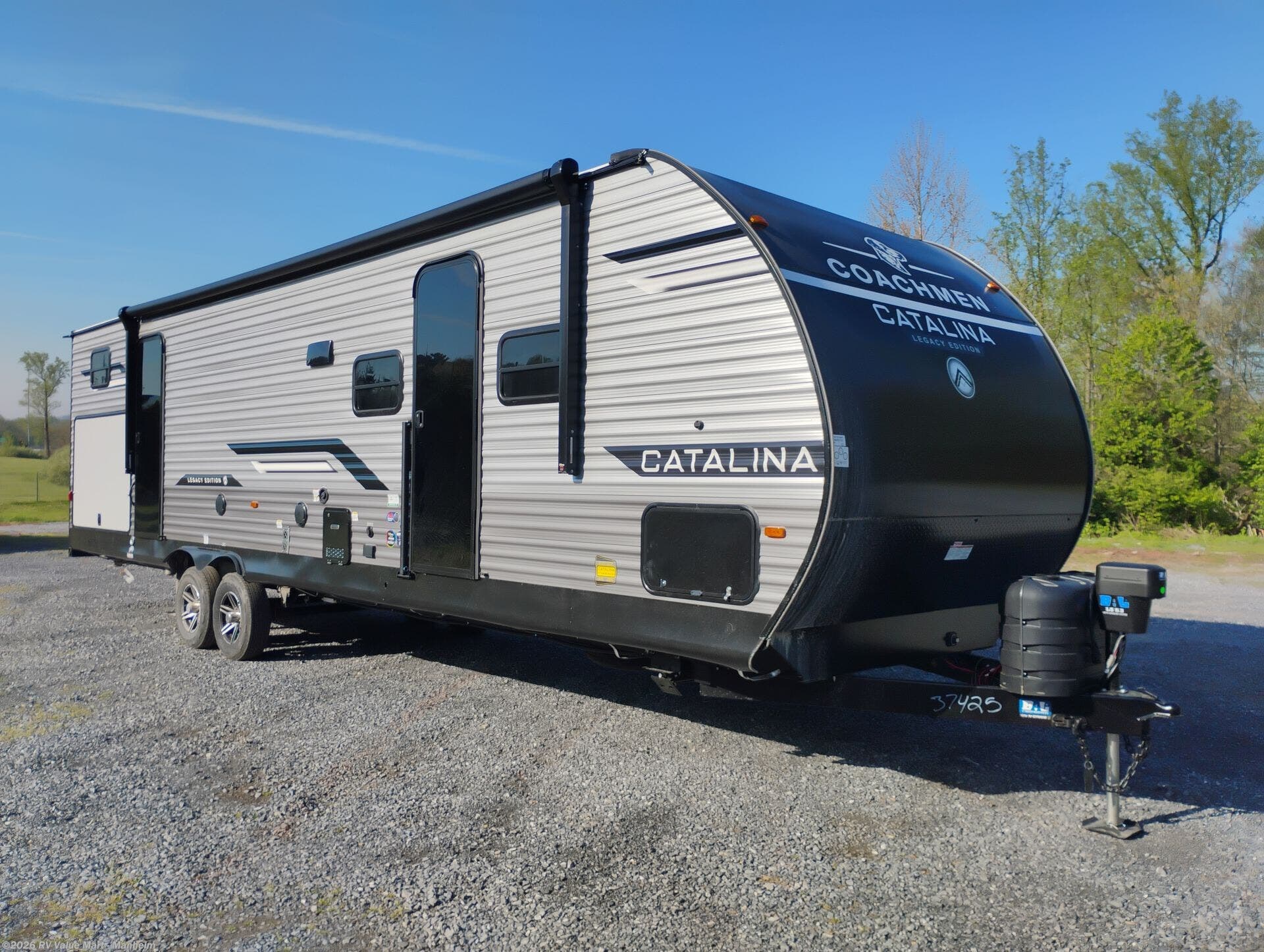 2026 Catalina Legacy Edition 323BHDS by Coachmen from RV Value Mart - Manheim in Manheim, Pennsylvania