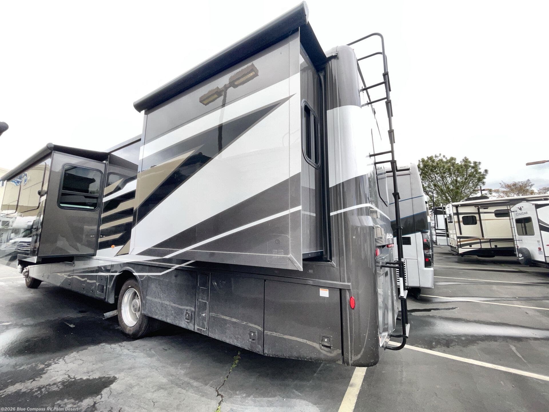 New 2025 Newmar Bay Star 3626 available in Palm Desert, California