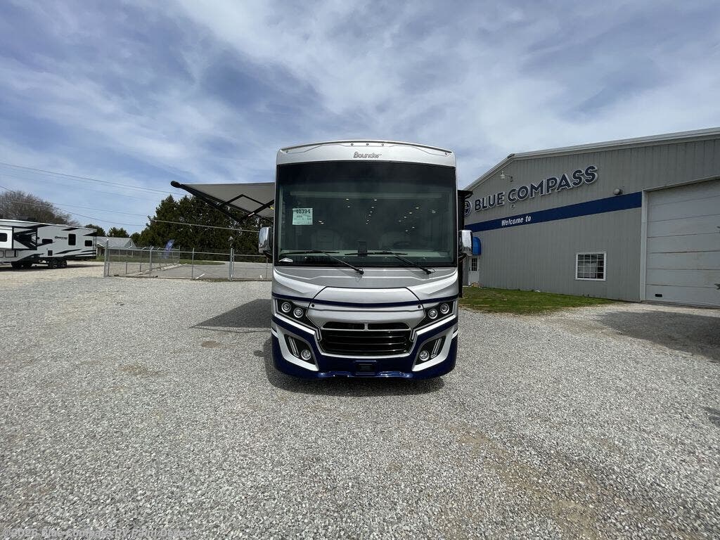 New 2026 Fleetwood Bounder 33C available in Palm Desert, California