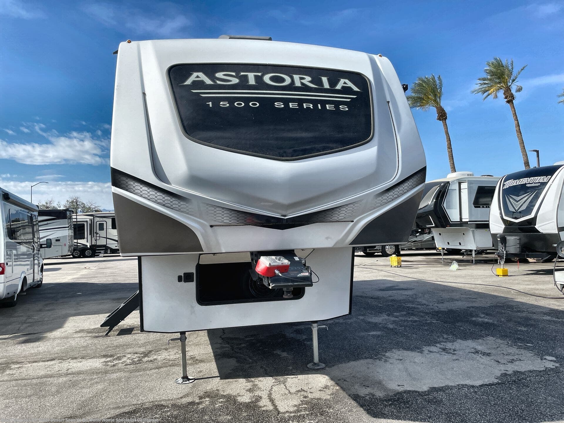 2023 Dutchmen Astoria 1500 Series 2503RLF 5th Wheel W/