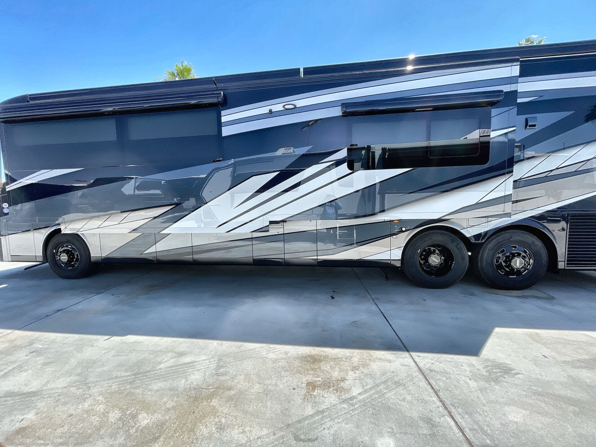 New 2026 Newmar Essex 4551 available in Palm Desert, California