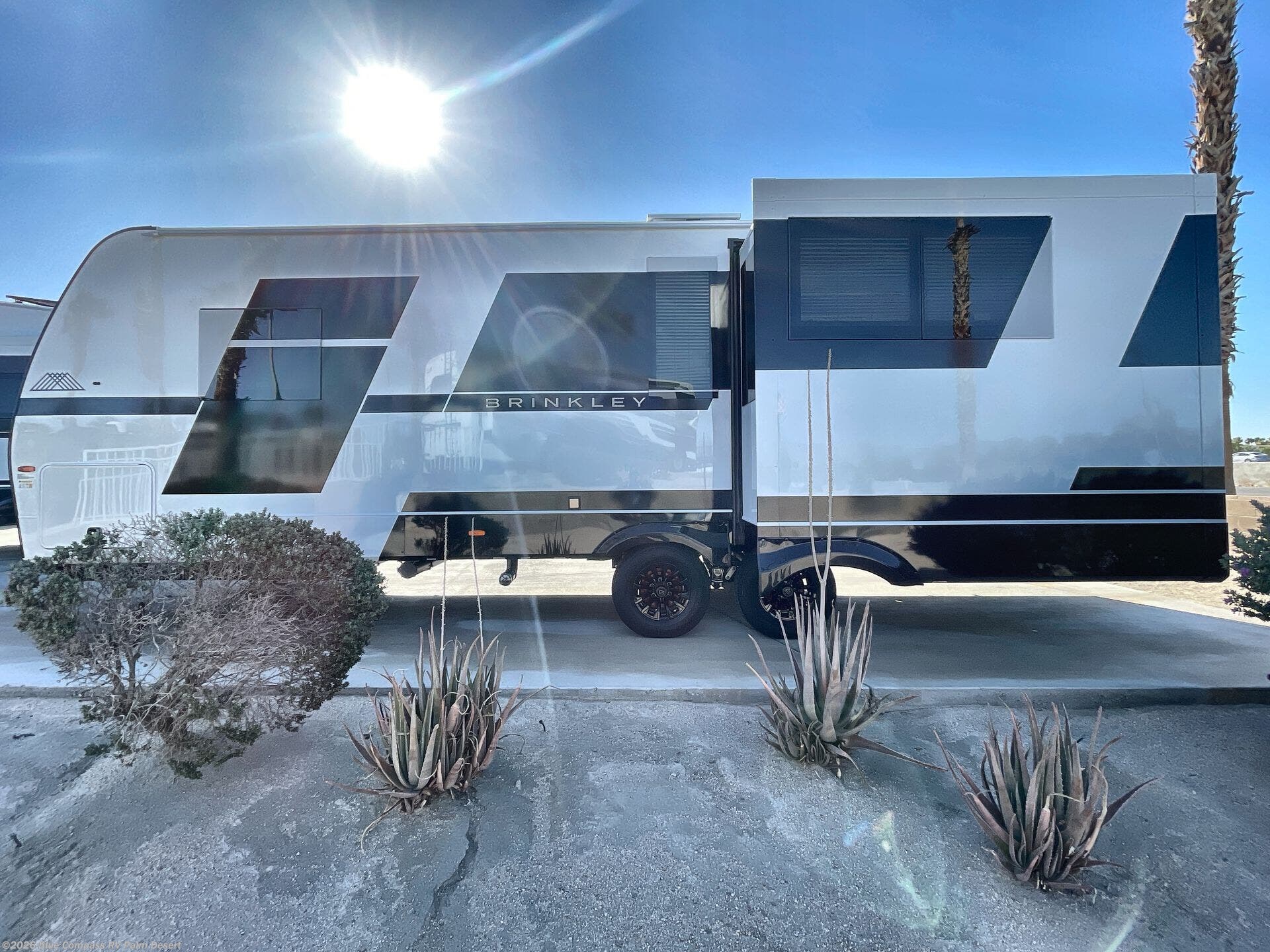 New 2026 Brinkley RV Model I 275 available in Palm Desert, California