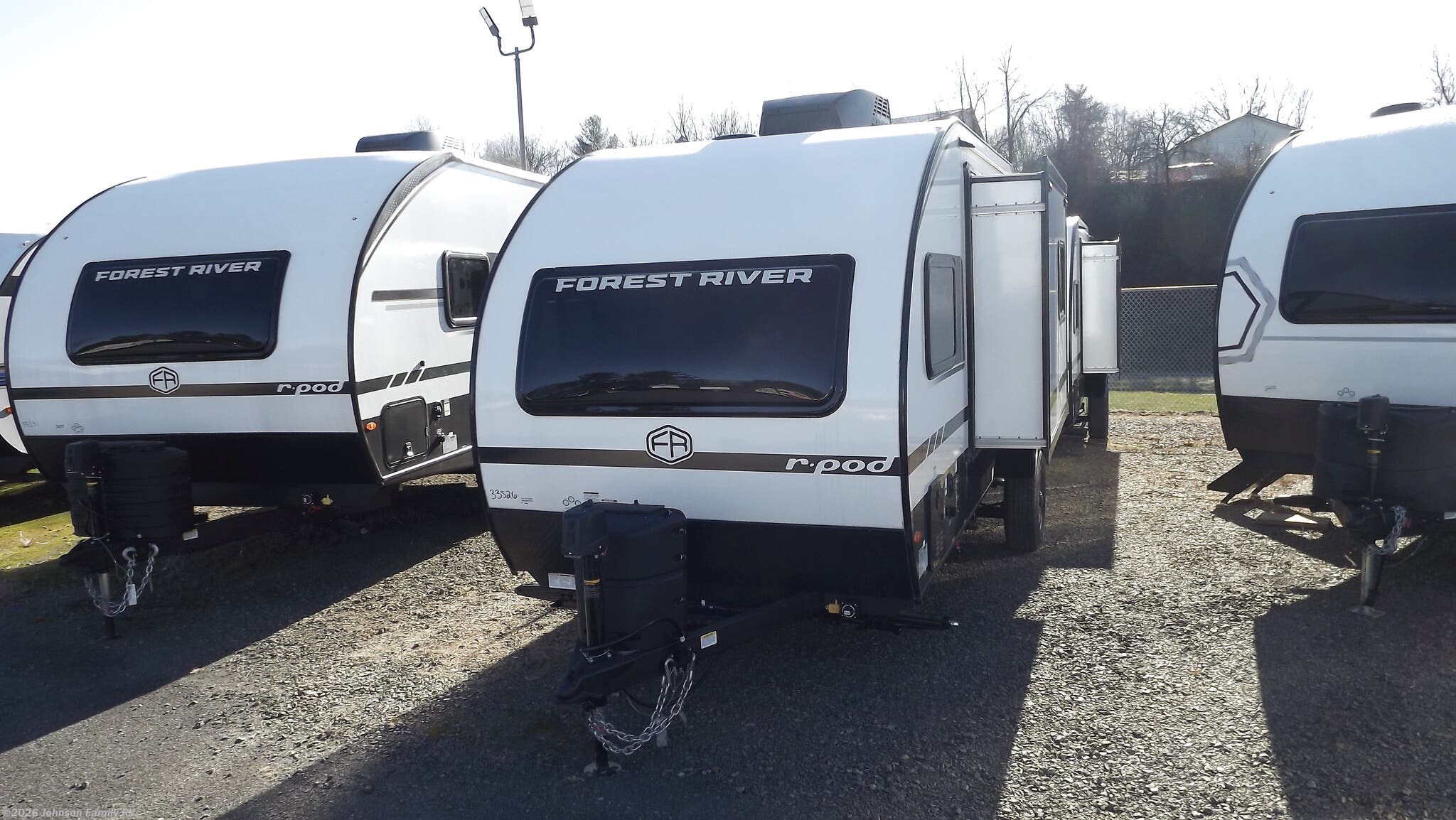 2025 Forest River R-Pod RP-206 - New Travel Trailer For Sale by Johnson Family RV in Woodlawn, Virginia features Air Conditioning, Auxiliary Battery, Roof Vents, Oven, Water Heater