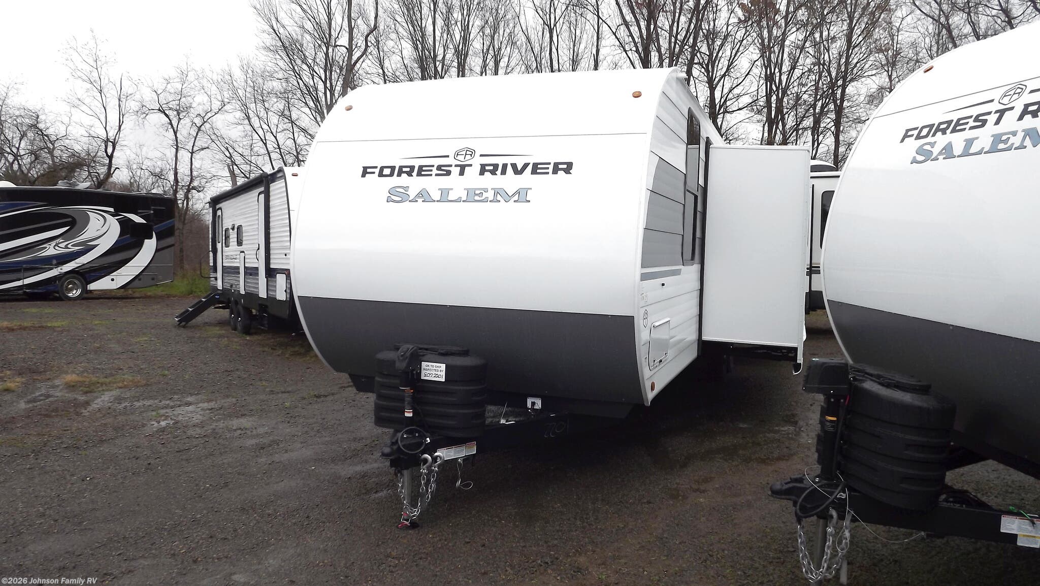 2025 Forest River Salem 31KQBTS - New Travel Trailer For Sale by Johnson Family RV in Woodlawn, Virginia features LP Detector, Toilet, Roof Vents, Bunk Beds, Air Conditioning