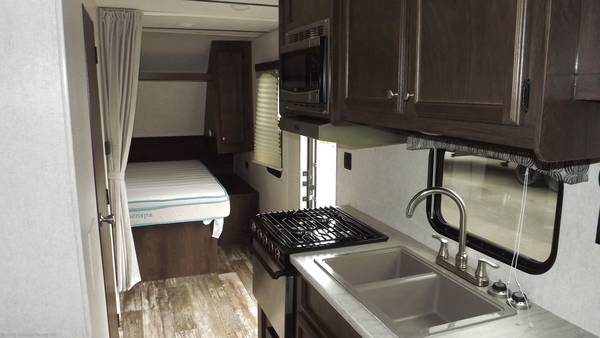 2019 Autumn Ridge Outfitter 21FB by Starcraft from Johnson Family RV in Woodlawn, Virginia