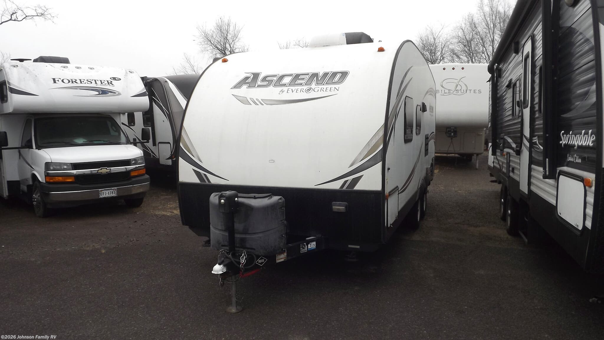 2015 EverGreen RV Ascend 191rb - New Travel Trailer For Sale by Johnson Family RV in Woodlawn, Virginia features Medicine Cabinet, Awning, Stereo System, Leveling Jacks, Refrigerator