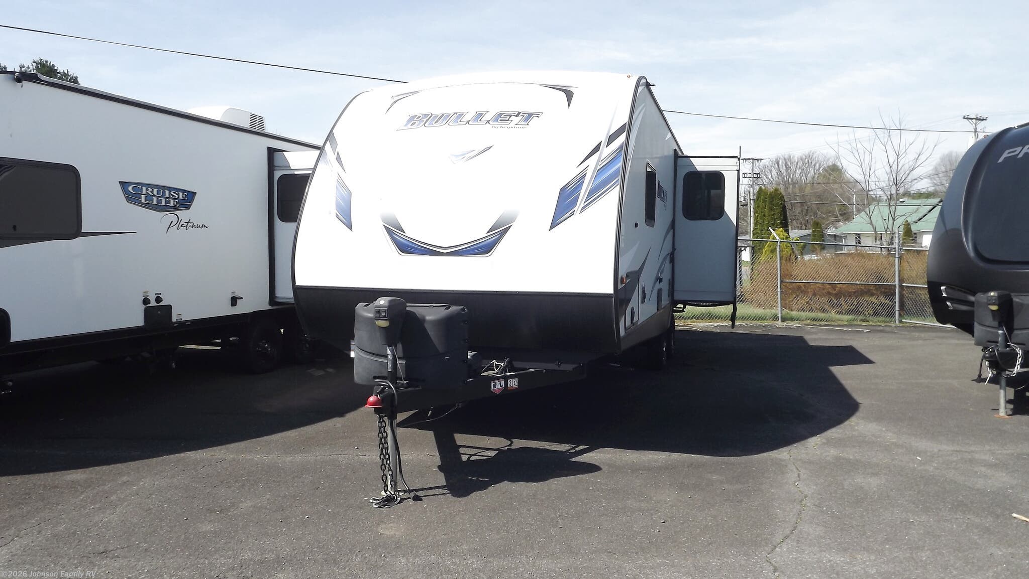 2020 Keystone Bullet 257 - Used Travel Trailer For Sale by Johnson Family RV in Woodlawn, Virginia features Refrigerator, Slideout, Shower, Leveling Jacks, Queen Bed