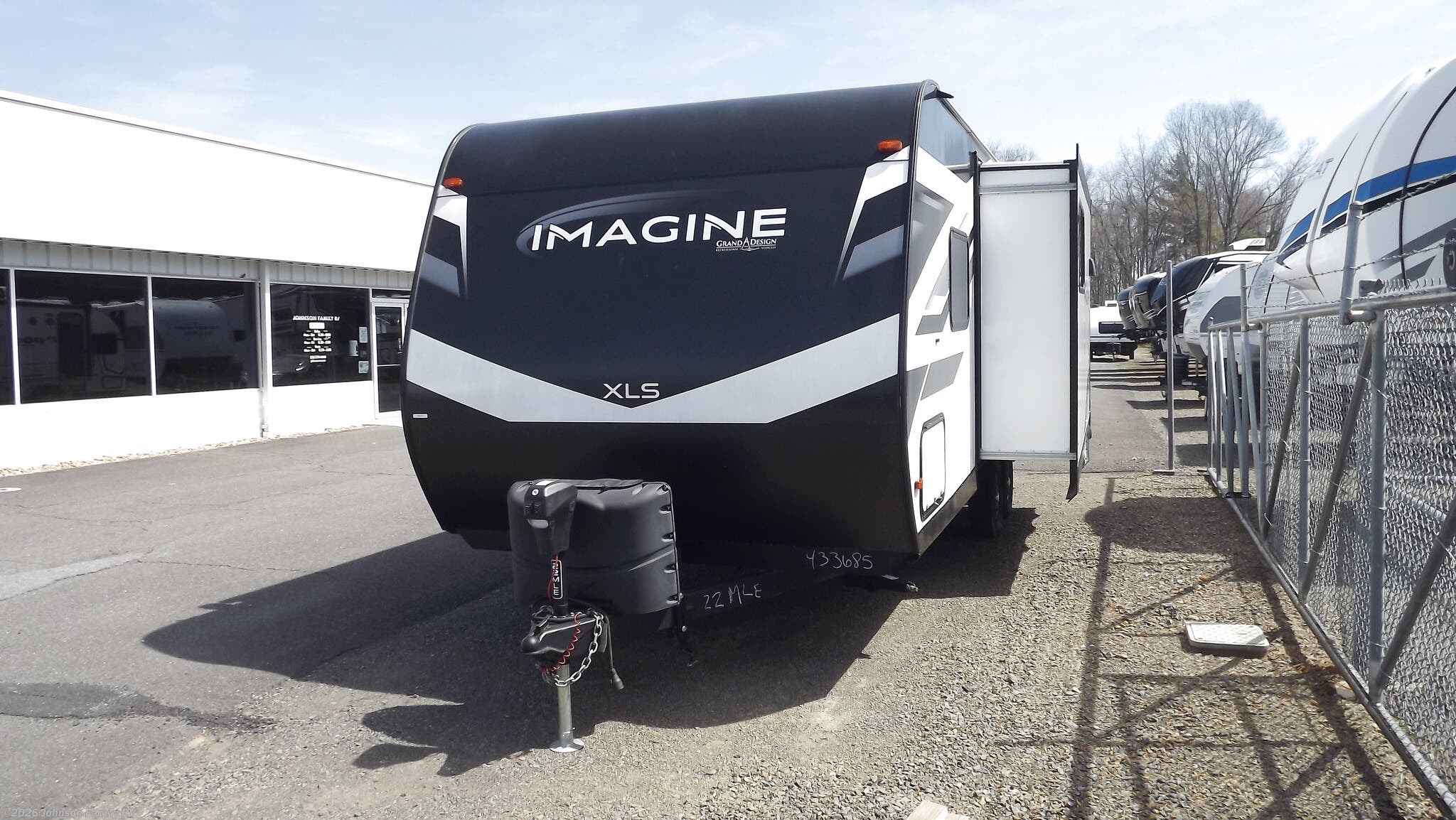 2023 Grand Design Imagine XLS 22mle - Used Travel Trailer For Sale by Johnson Family RV in Woodlawn, Virginia features TV, Shower, Oven, Slideout, Stereo System
