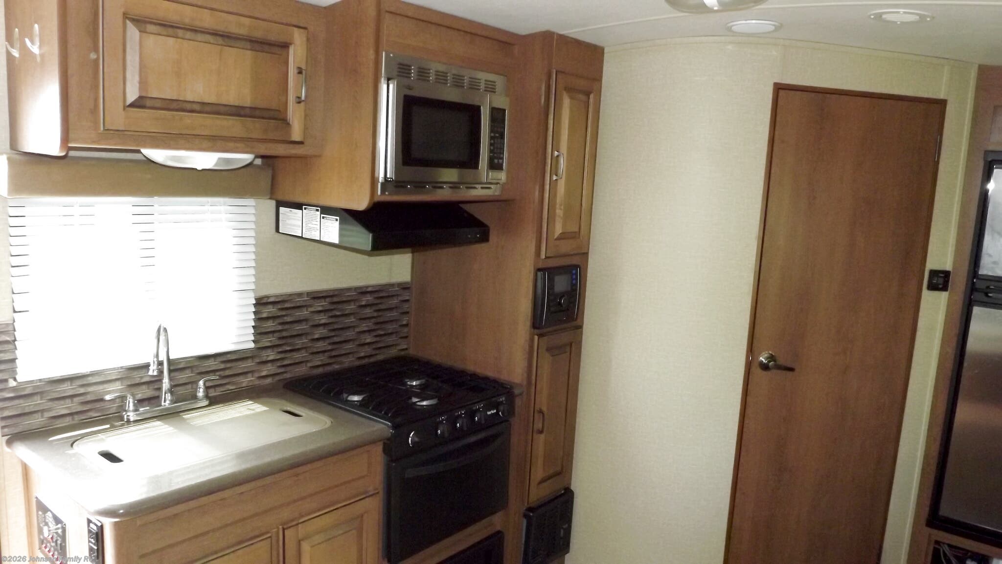 Used 2014 Cruiser RV Fun Finder 210UDS available in Woodlawn, Virginia