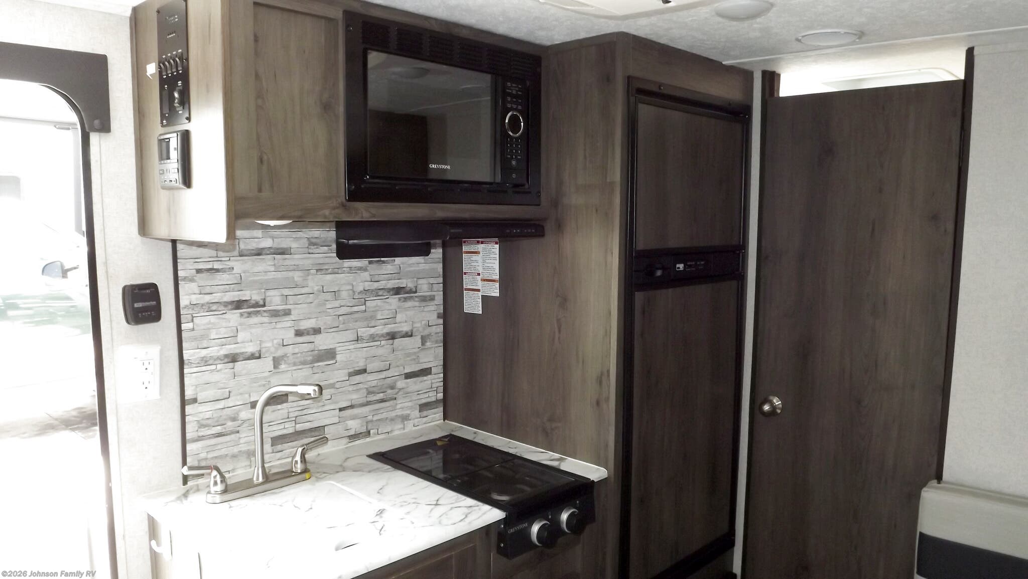 Used 2021 Coachmen Clipper 17fq available in Woodlawn, Virginia