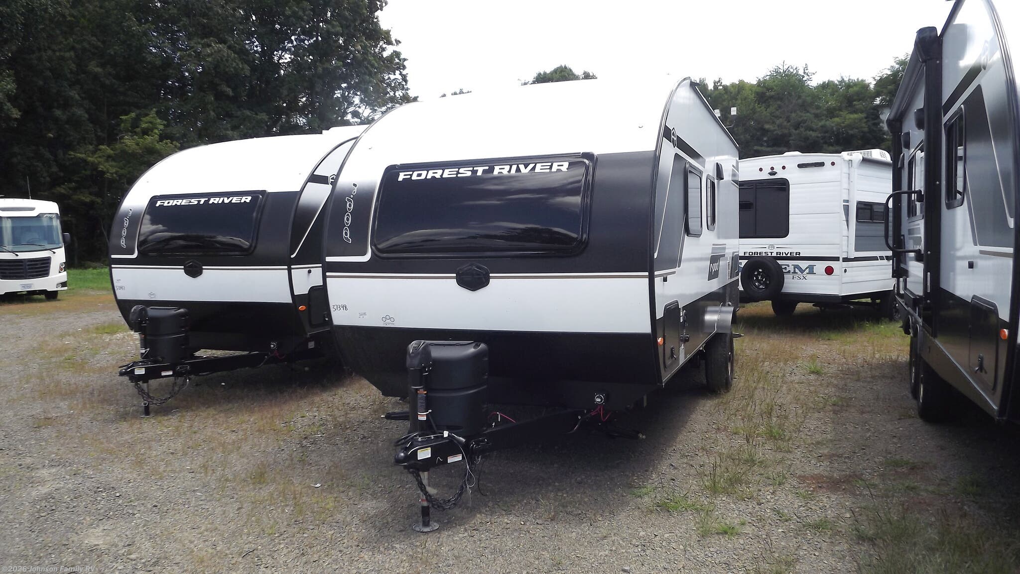 2027 Forest River R-Pod 192 - New Travel Trailer For Sale by Johnson Family RV in Woodlawn, Virginia features TV, Self Contained, Leveling Jacks, Stereo System, Air Conditioning