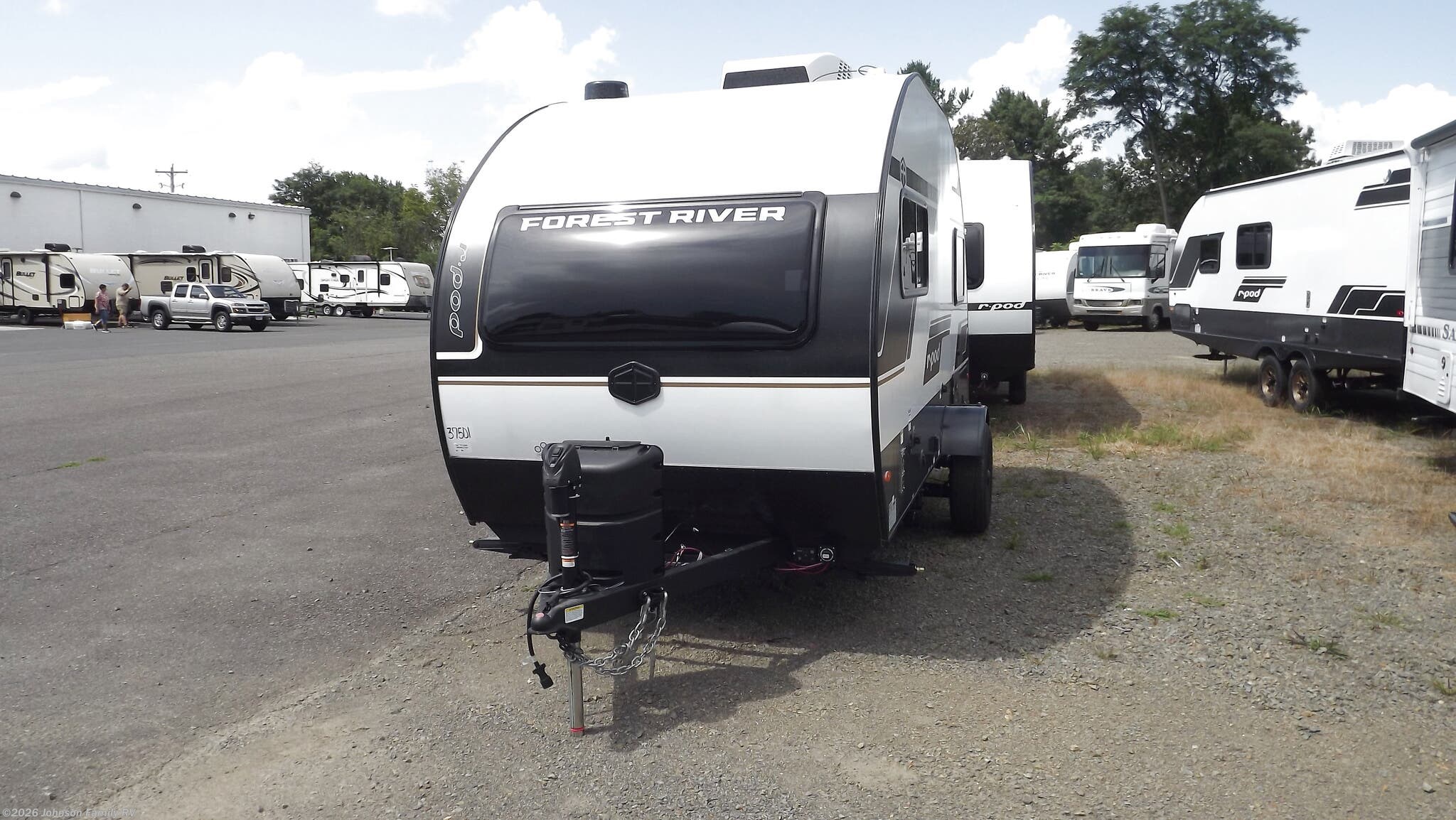 2027 Forest River R-Pod 171 - New Travel Trailer For Sale by Johnson Family RV in Woodlawn, Virginia features TV, Refrigerator, Stove Top Burner, Microwave, Self Contained