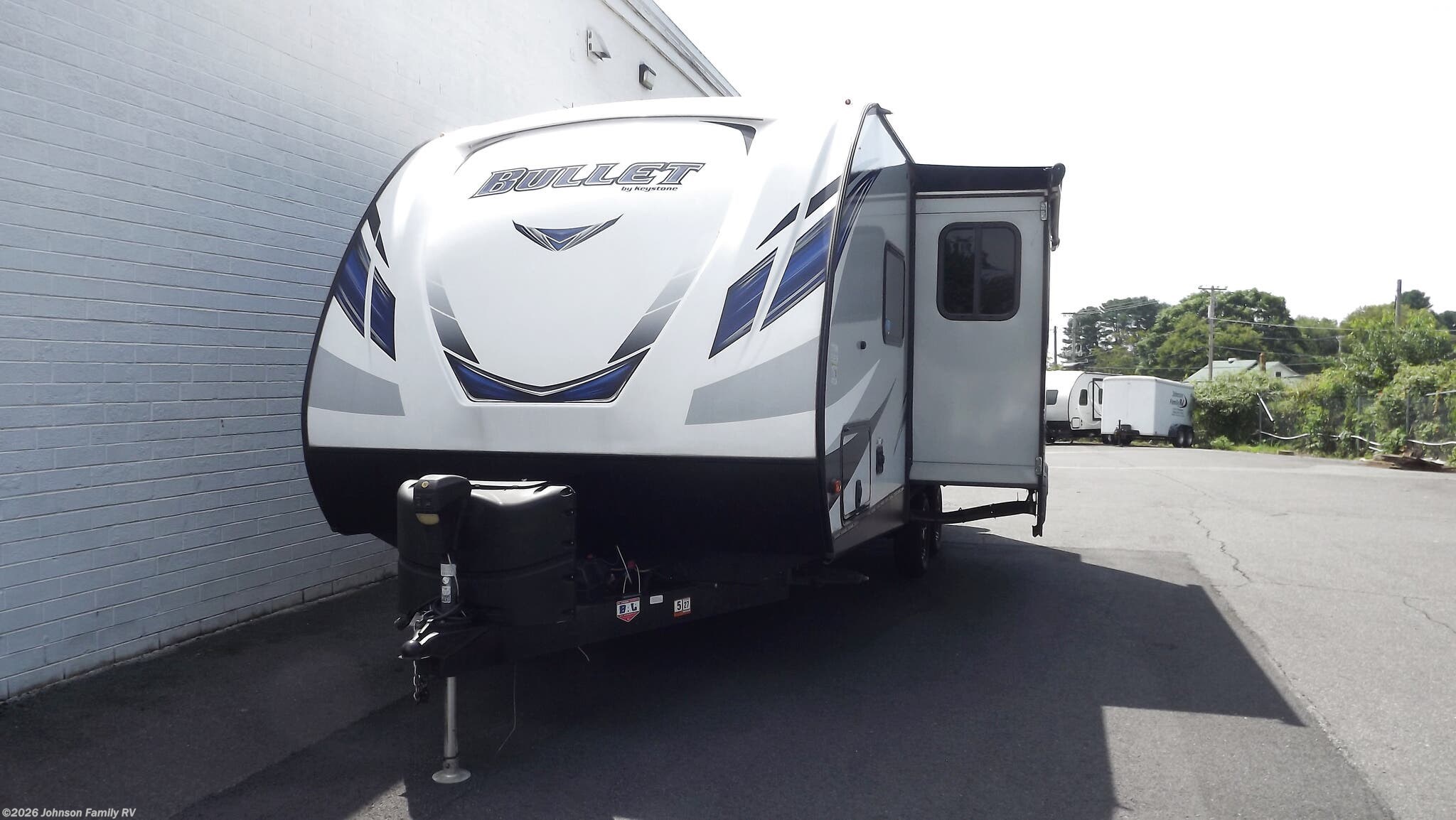 2019 Keystone Bullet 221RBS - Used Travel Trailer For Sale by Johnson Family RV in Woodlawn, Virginia features LED Lights, Medicine Cabinet, TV, Black Tank Flush, Water Heater