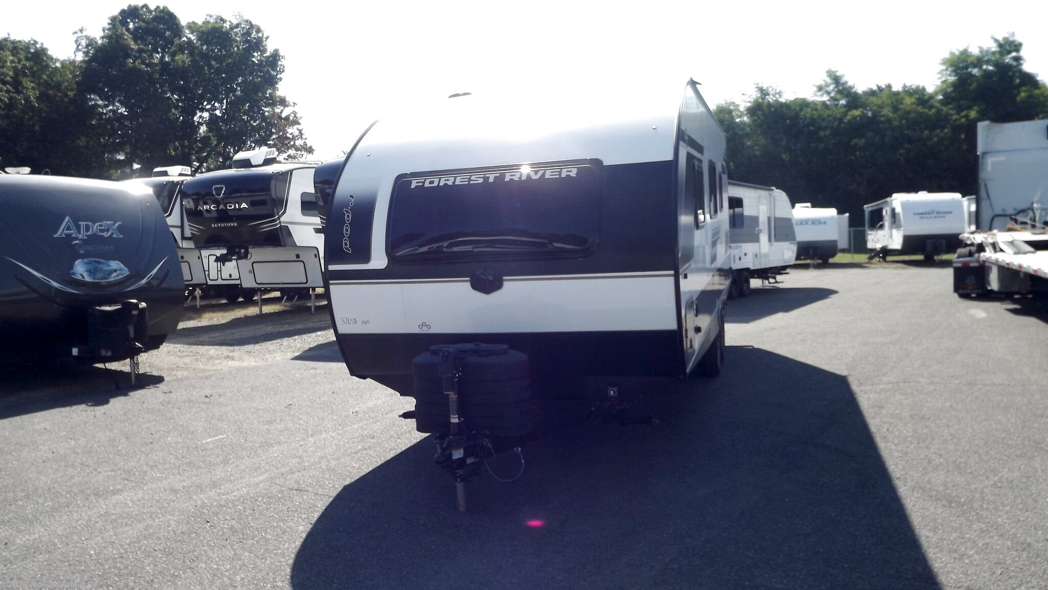 2027 Forest River R-Pod RP-207 - New Travel Trailer For Sale by Johnson Family RV in Woodlawn, Virginia features Water Heater, Awning, Inverter, TV, Refrigerator