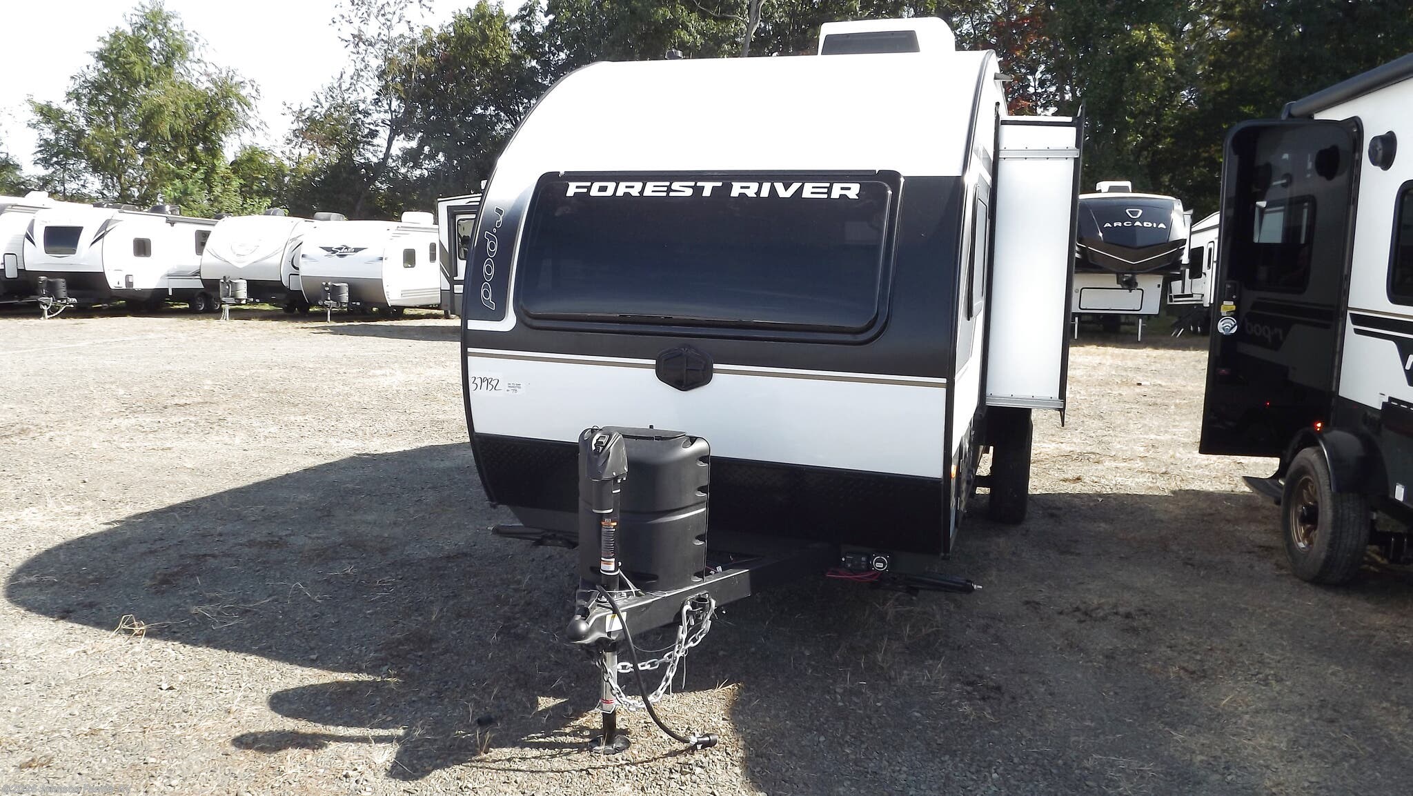 2027 Forest River R-Pod RP-190 - New Travel Trailer For Sale by Johnson Family RV in Woodlawn, Virginia features Refrigerator, Solar Panel, Water Heater, Power Awning, Azdel Composite Panels