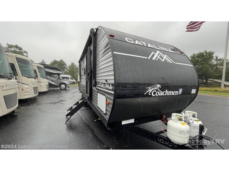 New 2024 Coachmen Catalina Summit Series 8 261BHS available in Elkhart, Indiana