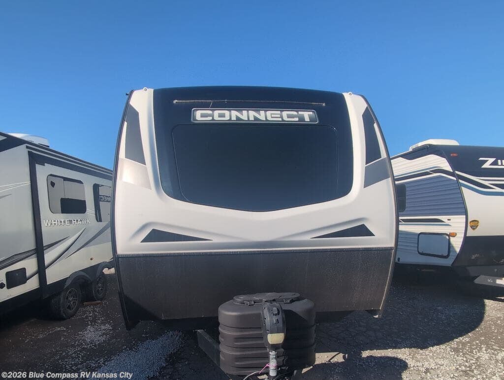 Used 2023 K-Z Connect C282FKK available in Grain Valley, Missouri