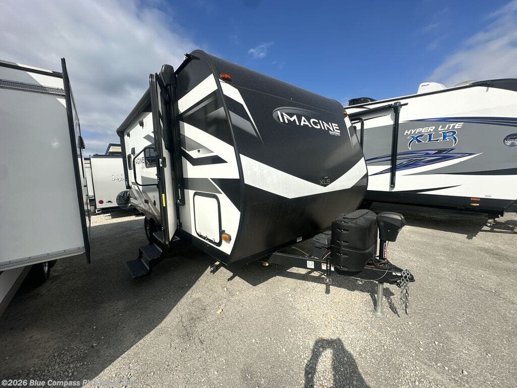2023 Grand Design Imagine AIM 17MKE - Used Travel Trailer For Sale by Blue Compass RV Kansas City in Grain Valley, Missouri