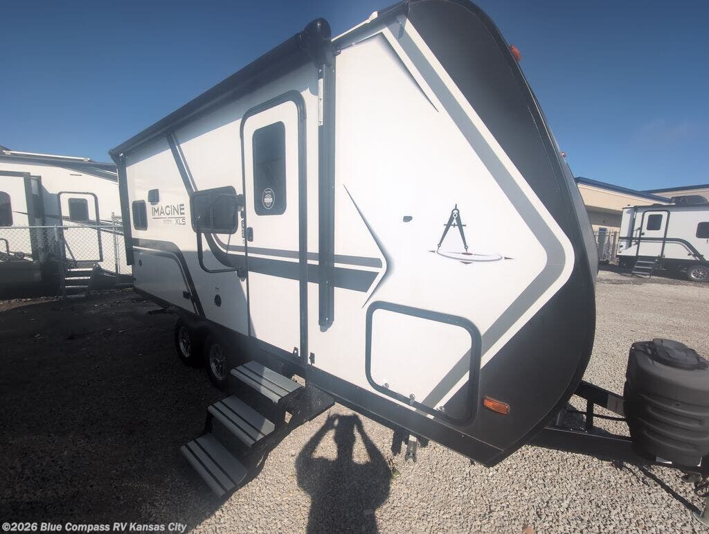 2025 Imagine XLS 17MKE by Grand Design from Blue Compass RV Kansas City in Grain Valley, Missouri