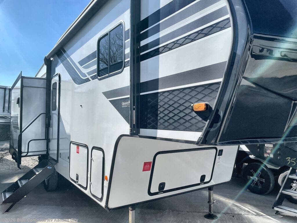 2026 Reflection 100 Series 28RL by Grand Design from Blue Compass RV Kansas City in Grain Valley, Missouri