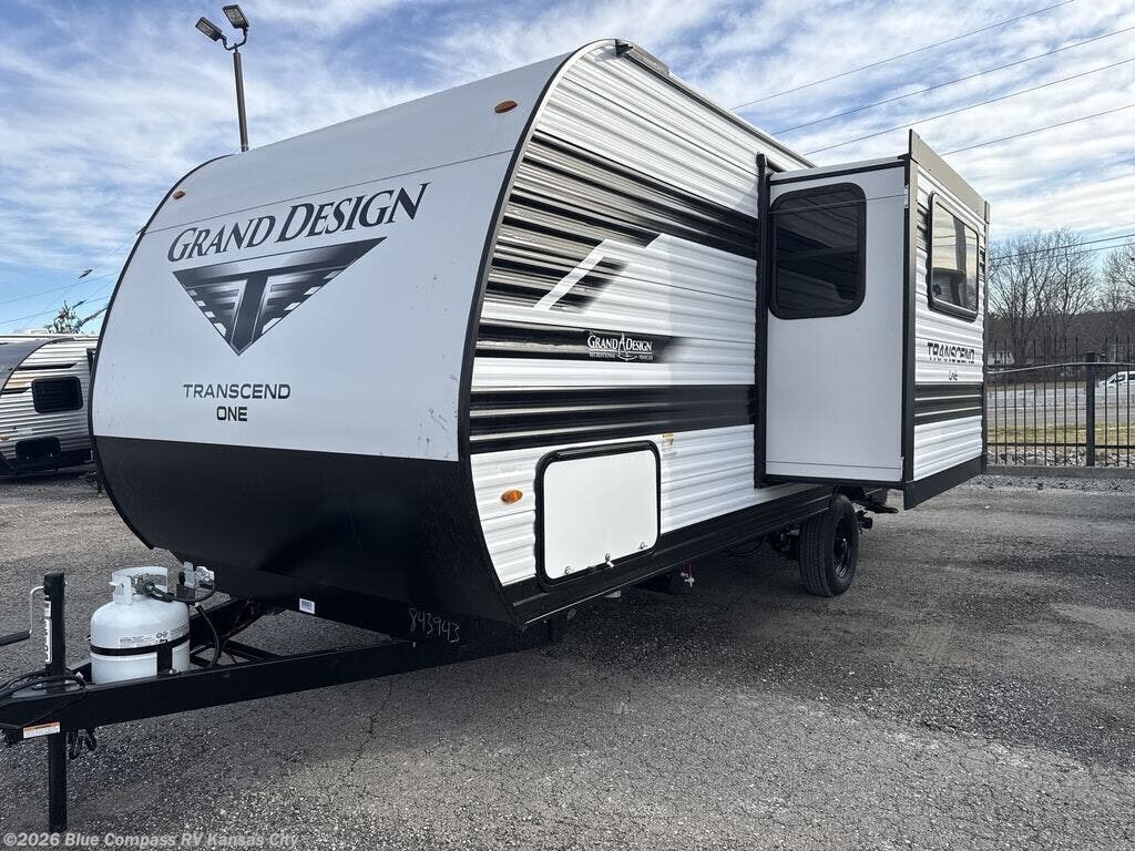 New 2026 Grand Design Transcend One 161DB available in Grain Valley, Missouri