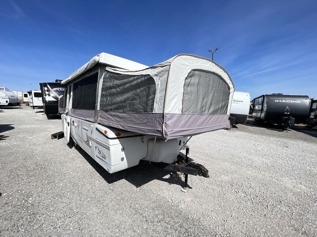 2000 Jayco Heritage Wildwood  Glen Laurel - Used Travel Trailer For Sale by Blue Compass RV Kansas City in Grain Valley, Missouri
