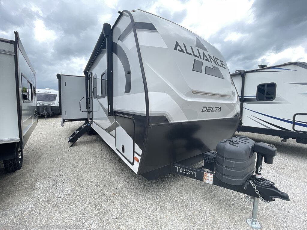 2024 Delta 321BH by Alliance RV from Blue Compass RV Kansas City in Grain Valley, Missouri
