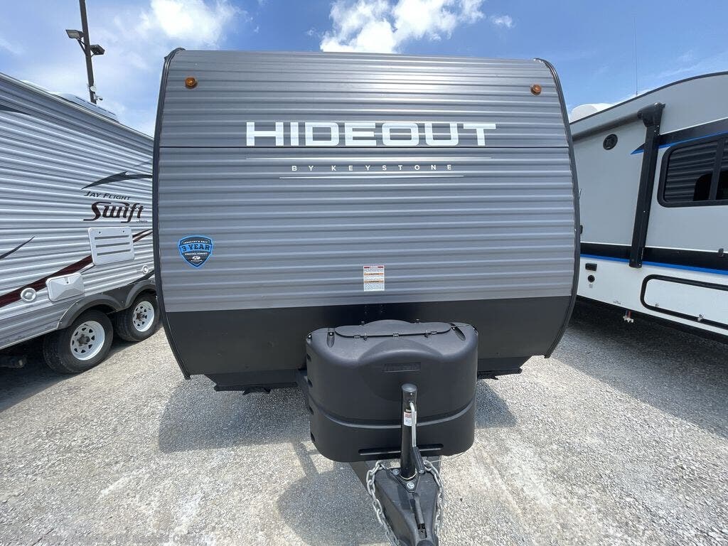 Used 2024 Keystone Hideout Sport Single Axle 201BH available in Grain Valley, Missouri