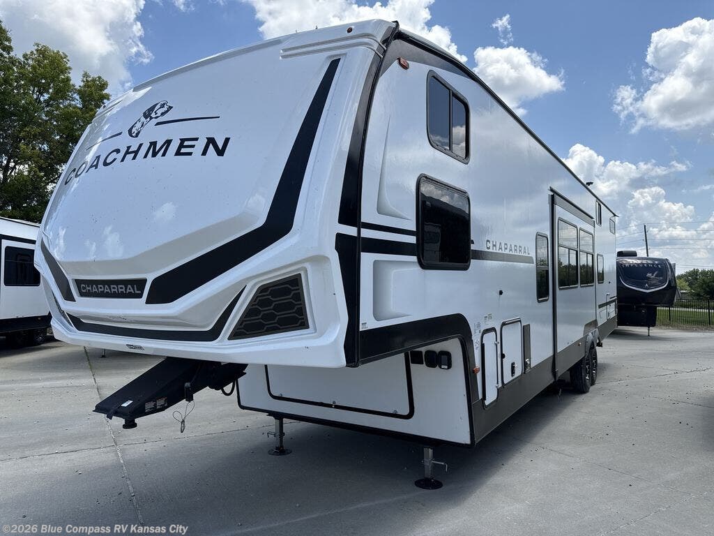 2027 Chaparral 375BAF by Coachmen from Blue Compass RV Kansas City in Grain Valley, Missouri